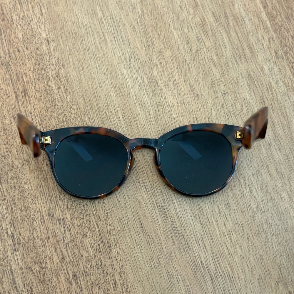 Anthropologie Tortoiseshell Sunglasses - Picture 6 of 6